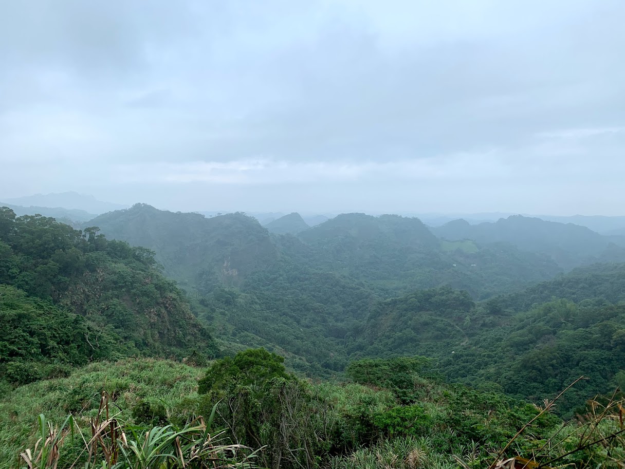 騎到累了，看看風景也不錯